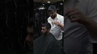 רוצים להסתפר בחינם? (הרב אייל עמרמי) - התמונה מוצגת ישירות מתוך אתר האינטרנט יוטיוב. זכויות היוצרים בתמונה שייכות ליוצרה. קישור קרדיט למקור התוכן נמצא בתוך דף הסרטון