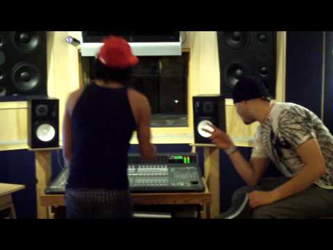 Farruko - Hoy (Prod By Los De La Nazza)