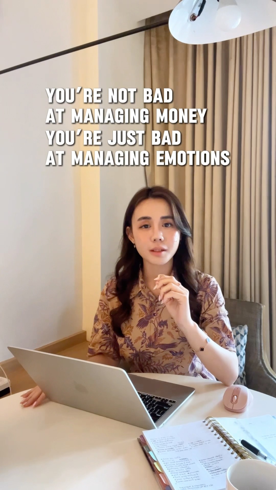 Kamu bukan jelek dalam mengatur uang, tapi mungkin masih perlu belajar mengatur emosi. Yuk, bareng-bareng belajar! 💪💰