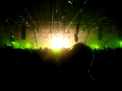 Paul Van Dyk @ Trance Energy, Jaarbeurs Utrecht 7/3/2009 / Paul Van Dyk Intro   Simon Patterson - Thump (Original Mix) [PvD Mashup]   [Live Keyboardstrings]