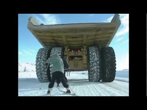 Kurt Olsson och Arne tolkar efter truck i Aitik.