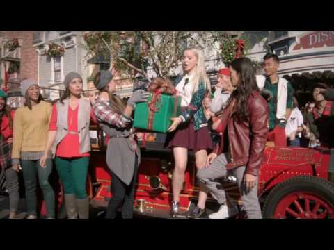 Jolly to the Core Disney Parks Presents׃ A Descendants Magical Holiday Celebration