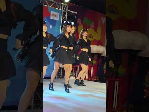 230401 (Mint Fancam) The Glass Girls - Summer Chu! Chu! Paradise @ Idol April Fool Day - The Market