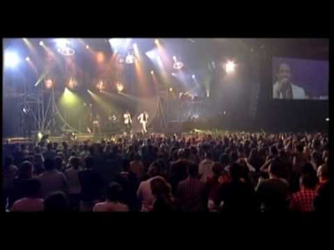 Hamaki - Bahebbak Koul Youm Aktar ft. Yes-R LIVE @ FunX Five