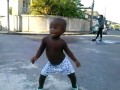 Criança dançando funk 