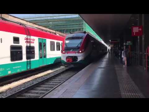 Leonardo express in arrivo alla stazione di Roma Termini