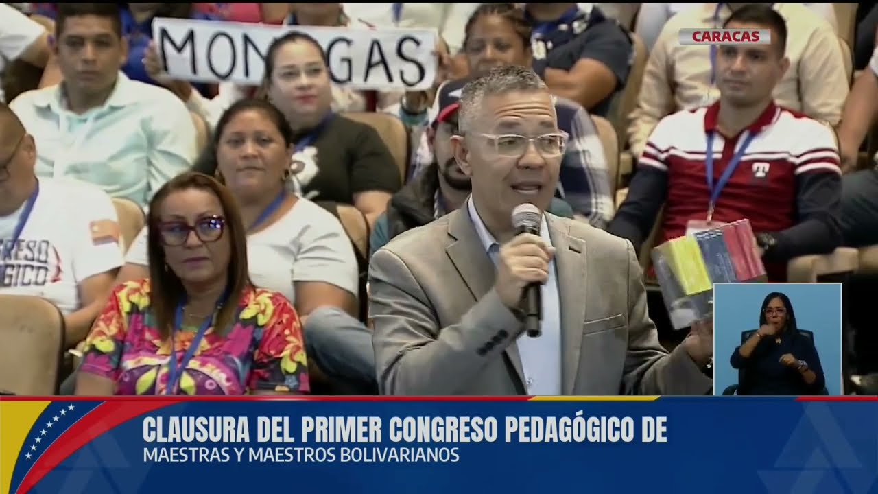 Villegas muestra propuesta de "biblioteca básica de defensa" para plan de lectura