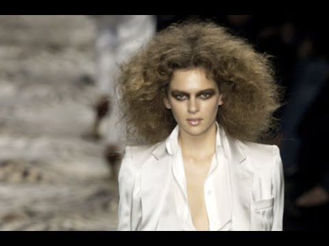 Yves Saint Laurent Spring/Summer 2004 (with Original Soundtrack)