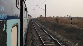preview picture of video 'Vidharbha express 12105 crossing Dhamangaon, Maharashtra'