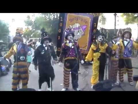 ARLEQUINES DE LA R EN LA PLAZA CASTELLI 2015 (Parte 1)