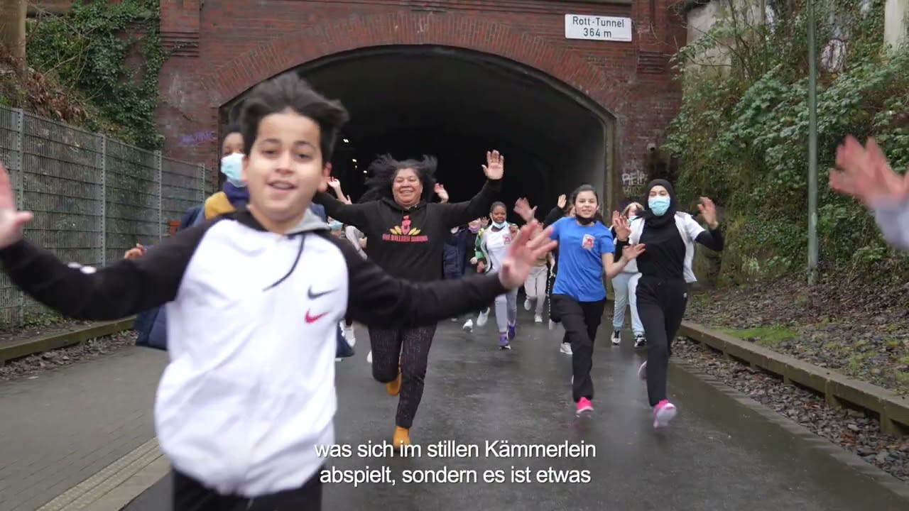 One Billion Rising: Wuppertaler Tanzvideo gegen Gewalt an Frauen und Mädchen