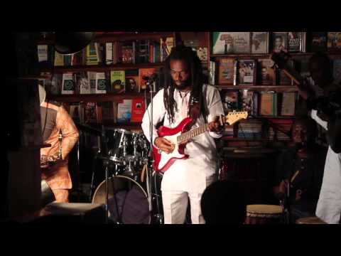 Beautiful Nubia - Owuro L'ojo (Live)