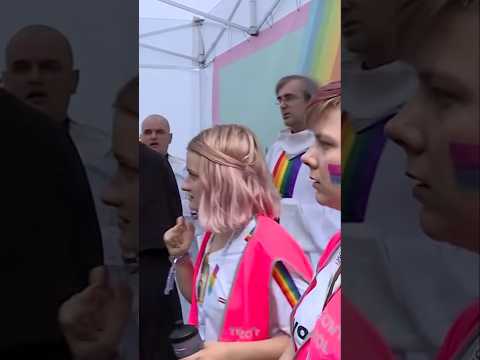 Scandal at school! Teacher throws cross into trash bin in front of children. Protest planned.