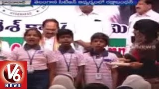 Raksha Bandhan | Children Ties Rakhi to TPCC Chief Uttam Kumar Reddy | Gandhi Bhavan | V6News