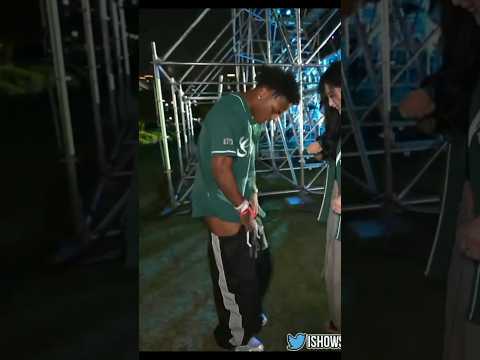 Speed's trouser down in front of korean girl😂 speed not wearing underwear😂 #ishowspeed #speedlive