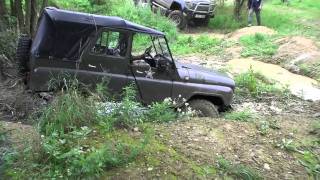 preview picture of video 'Off Road Team 4x4 Commanders 2010-09-3_5 Aro Show Bratronice 2010 díl1.'