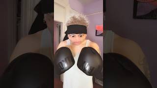 Little bro got some boxing skills💀🤣#funnyshorts #comedy #shorts