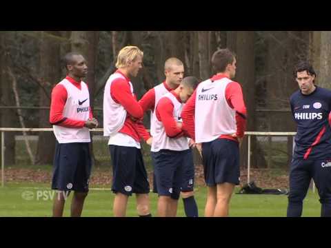 Tim Matavz scoort de mooiste van de training