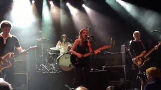 Wolf Alice - &quot;Your Love&#39;s Whore&quot; with special intro (live in NYC 4/02/2016)
