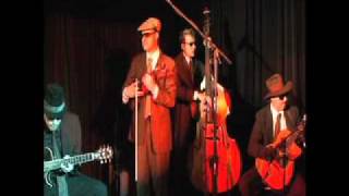The Courtyard Kings perform Douce Ambiance by Django Reinhardt