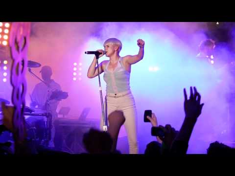 Robyn With Every Heartbeat Live in West Hollywood 2011