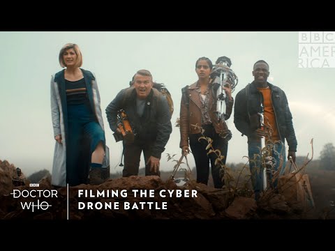 サイバー・ウォー・スタント｜ドクター・フー｜日曜午後8時｜BBCアメリカ (Cyber War Stunts | Doctor Who | Sundays at 8pm | BBC America)