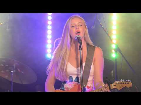 Heather LaRose - Beachside (Live)