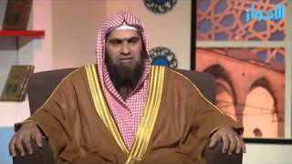 صورة ما حكم معانقة اللاعب الكافر ومحبته ومودته || الشيخ خالد الفليج