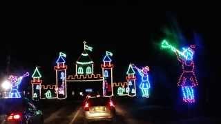 preview picture of video 'Christmas Light Show Tripin at the Shady Brook Farm'