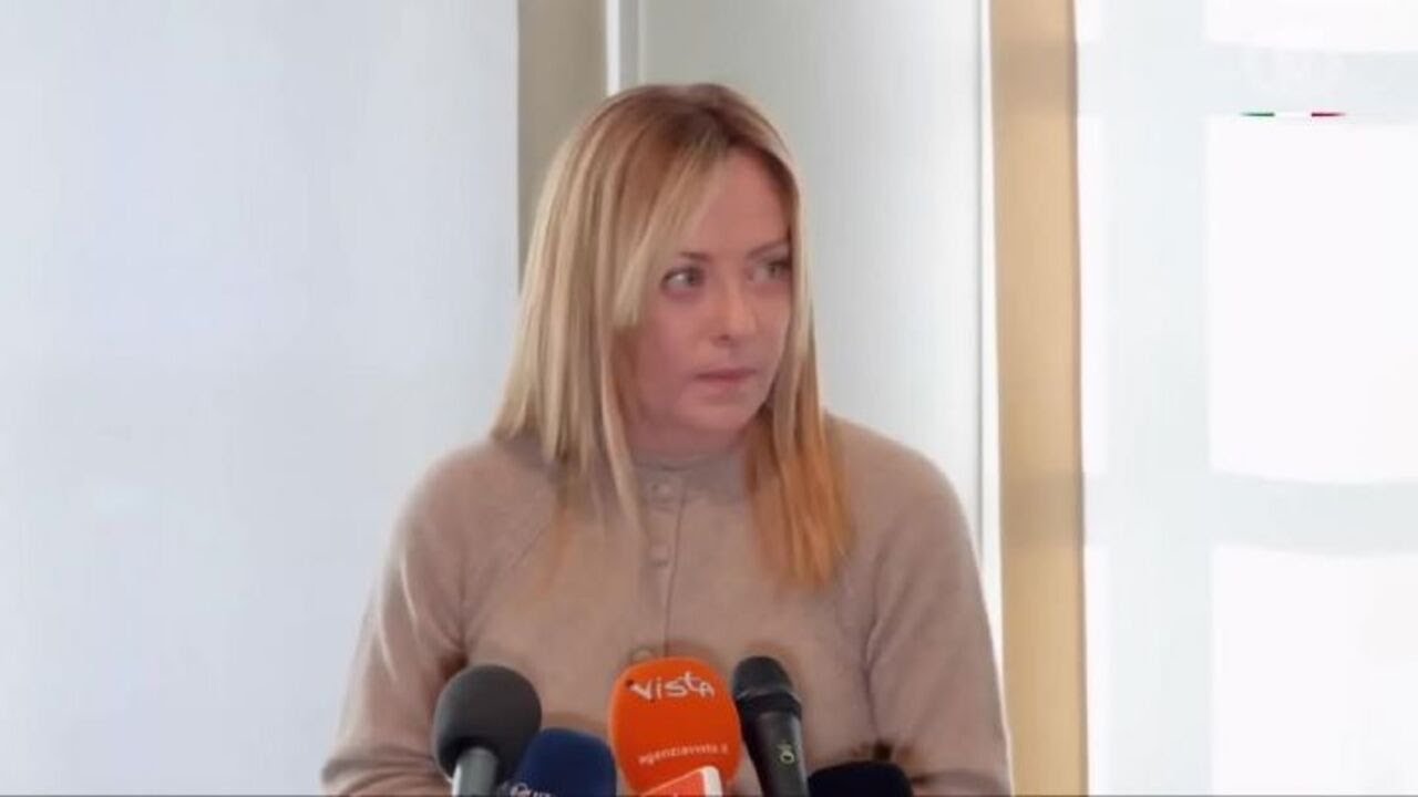 Meloni: Artico è strategico anche per l'Ue, questione Groenlandia si risolverà politicamente