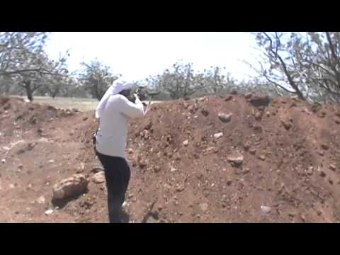 اشتباكات بين مقاتلي الفرقة السادسة وقوات النظام في جبهة مورك في ريف حماة