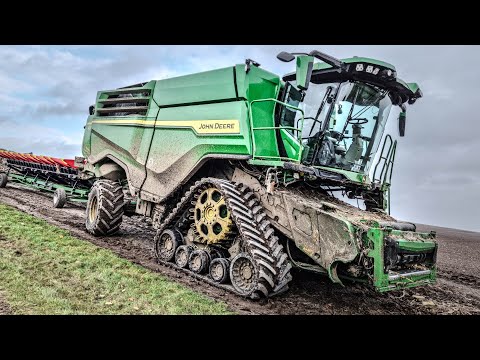 JOHN DEERE X9 1100 at WORK in Germany ! CORN HARVEST 2021