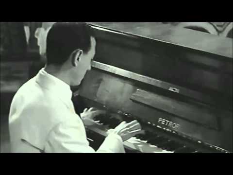 Renato Carosone - Tu vuo' fa' l'americano (original,1956,HQ,live,Eng video lyrics)