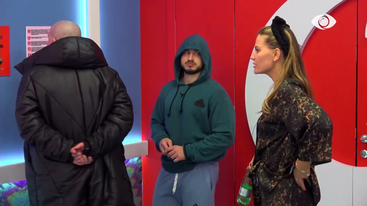 “Thyej kutinë e emergjencës...”/ Banorët shqyrtojnë mundësitë: Imunitet apo informacion nga jashtë?