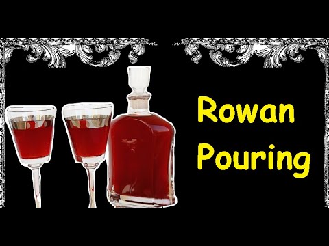 Rowan Pouring / Book of recipes / Bon Appetit