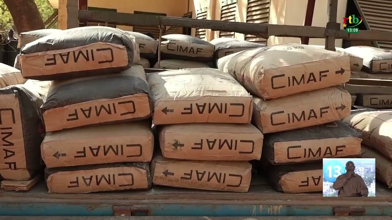 Le centre de formation en menuiserie aluminium et vitrerie offre 3 tonnes de ciment à Faso Mêbo