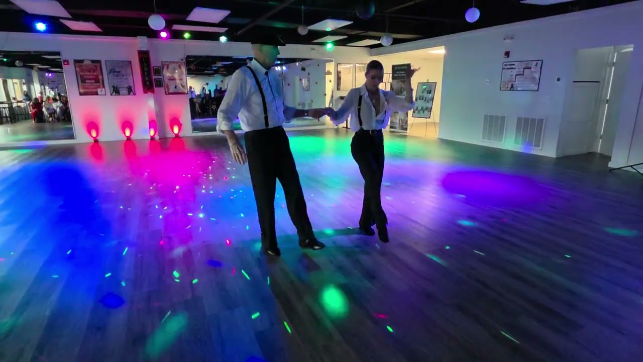 West Coast Swing Show by Steve & Alina📍 Spotlight Night 2026