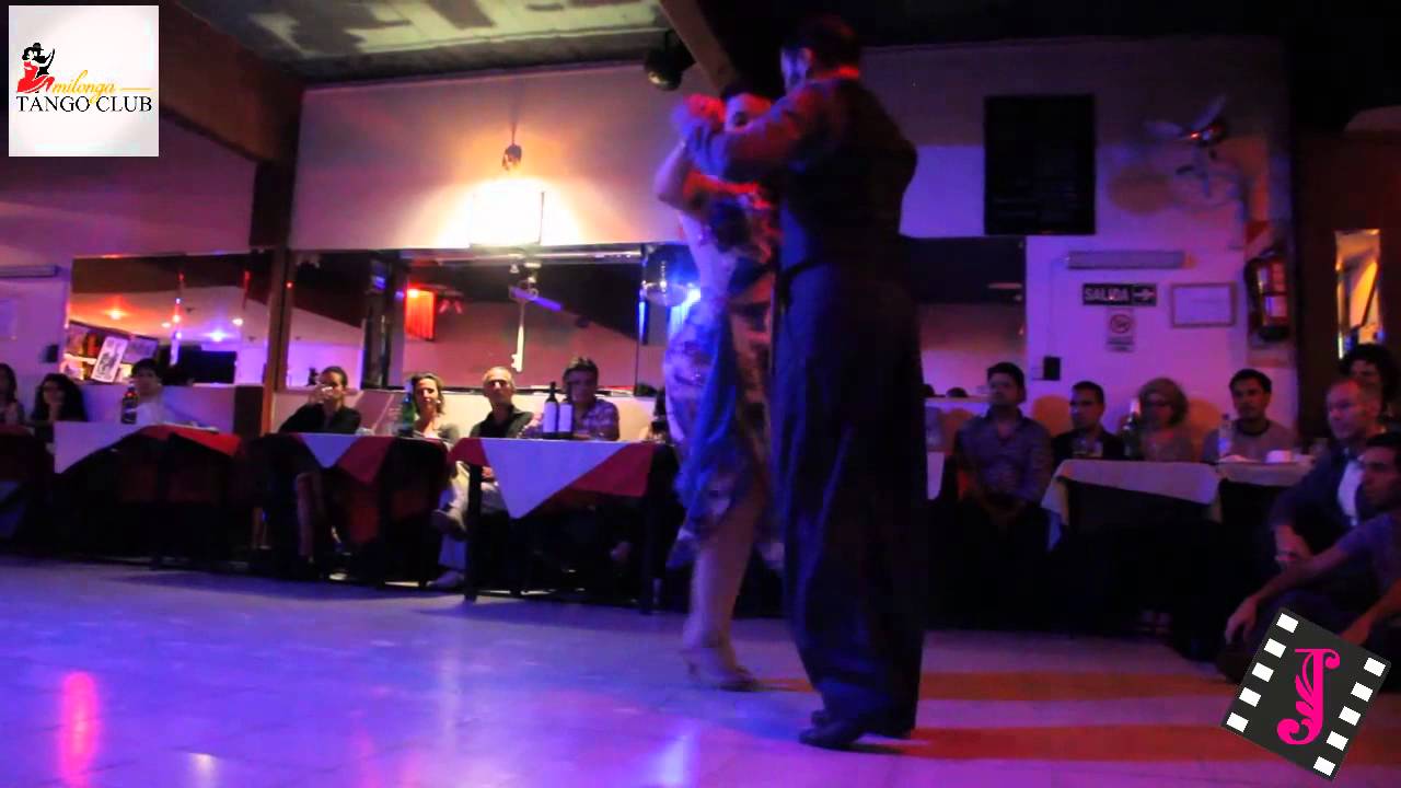 JULIETA BISCIONE Y ROBERTO CASTILLO en el Tango Club Milonga 04/04