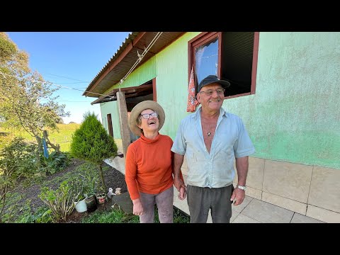 CASAL DE IDOSOS DA EXEMPLO DE VIDA E TRABALHO NA ROÇA - MARIA E PEDRO