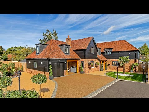 Jaw-Dropping Luxury Home in Milton Keynes Exclusive Gated Community