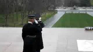 preview picture of video 'Ceremony at the Tomb of the Unknown Soldier in Arlington National Cemetery'