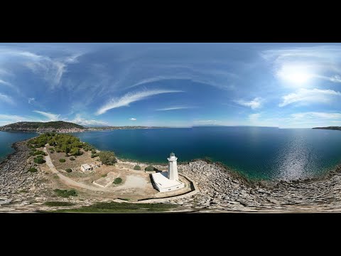 Μια διαφορετική οπτική γωνία από ψηλά του Φάρου στην νησίδα Κρανάη στο Γυθειο