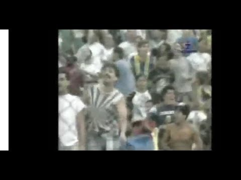 "El Aguante - Duelo de Hinchadas Chacarita Juniors 0 - Atlanta 1 (Nacional B 1996/1997)" Barra: La Famosa Banda de San Martin &bull; Club: Chacarita Juniors