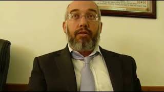 הרב מנשה בן פורת - פרקי אבות - איזהו עשיר השמח בחלקו (הרב מנשה בן פורת) - התמונה מוצגת ישירות מתוך אתר האינטרנט יוטיוב. זכויות היוצרים בתמונה שייכות ליוצרה. קישור קרדיט למקור התוכן נמצא בתוך דף הסרטון