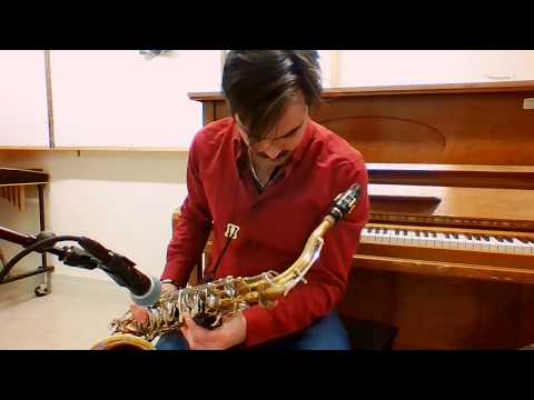 Livelooping saxophone jam