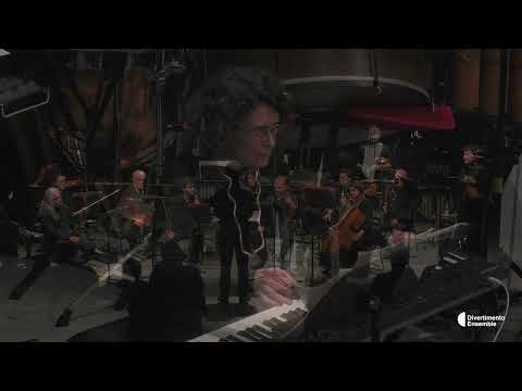 Ondřej Adámek (1979) Ça tourne ça blocque, per 10 esecutori e elettronica (2007-08)