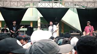 PEE WEE GASKINS - LONELY BOYS,LONELY GIRLS ( Live at Sman 1 Citeurep )