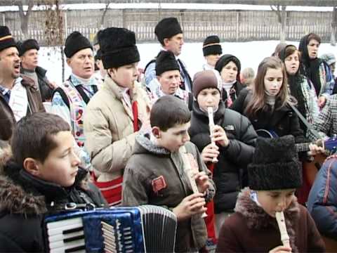 datini si obiceiuri la P Soimului 24 Dcecmbrie 2010