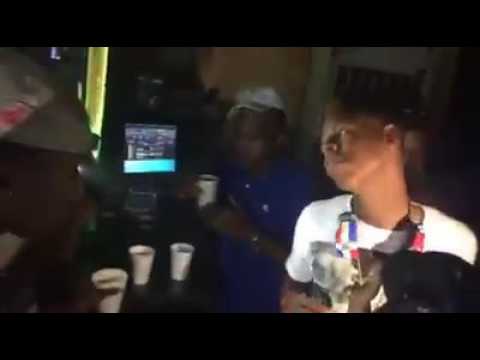 R8 en la casa  vs kiko  flow improvisando  (2016)