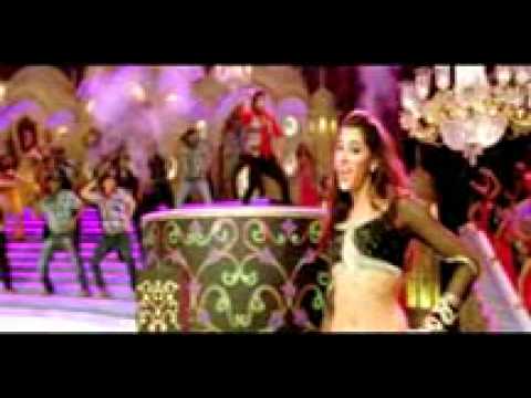 Dhating Naach Song, Shahid  and Nargis.